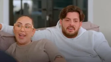 Gafas ópticas estilo Wayfarer de Miu Miu usadas por Sophie Kasaei, tal como se ve en The Only Way Is Essex (T36E04).