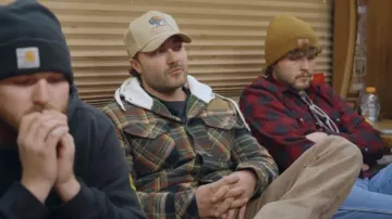 Veste-chemise à capuche en flanelle à carreaux doublée berbère Legendary Whitetails pour homme, portée par Steven McBee dans l'épisode 7 de la saison 3 de The McBee Dynasty : Real American Cowboys.