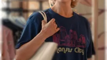 Ted Lasso S04 Hannah Waddingham Kansas City Skyline T-Shirt