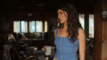 Débardeur Pointelle de Free People End Game porté par Annie (Ella Rubin) dans l'épisode Sterling Point (S01E03).