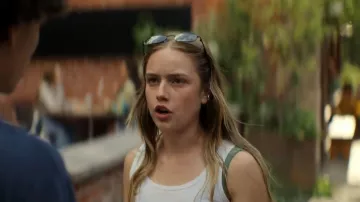 Pacsun Black Metal Rectangle Sunglasses worn by Ramona (Amélie Hoeferle) as seen in Sterling Point (S01E04)