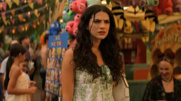 Sac hobo Coach Hamptons porté par Annie (Ella Rubin) dans l'épisode Sterling Point (S01E04).
