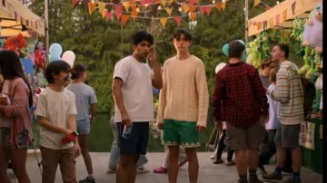 Short en coton brodé Bode Ripple porté par Rory (Daniel Quinn-Toye) dans l'épisode Sterling Point (S01E04).