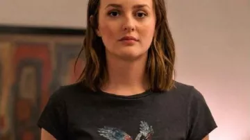 Single Parents 2026 Leighton Meester Unicorn Printed T-shirt of Angie (Leighton Meester) as seen in Single Parents (S02)