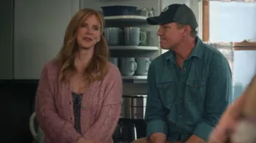 Robe d'été midi en popeline de coton biologique Doen Rhoda portée par Katherine Walter (Sarah Rafferty) dans l'épisode « Ma vie avec les garçons Walter » (S03E05).