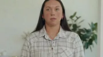 Chemise à carreaux d'Alli McBee (Alli Ventresca) dans la saison 3 de The McBee Dynasty : Real American Cowboys.
