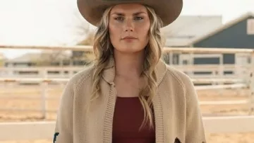 Ma vie avec les garçons Walter S03 Gilet beige de Natalie Sharp, comme on le voit dans Ma vie avec les garçons Walter (S03)