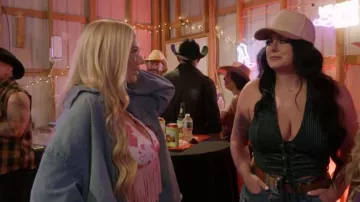 Haut corset dos nu Verdusa Western porté par Megan dans l'épisode Double Lives of Suburban Wives (S01E01)