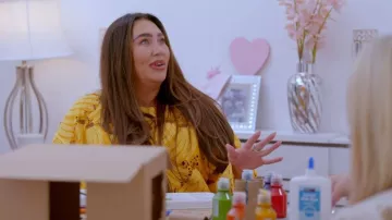 Combinaison Next Yellow Banana en coton riche crochet à manches longues et épaules dénudées portée par Lauren Goodger dans The Only Way Is Essex (S37E02)