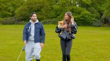 Veste Stradivarius oversize effet cuir portée par Becks Bloomberg dans l'épisode 2 de la saison 37 de The Only Way Is Essex.