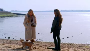 Sac à main Louis Vuitton Monogram Canvas Satchel porté par Dani Imbert dans l'épisode 7 de la saison 36 de The Only Way Is Essex.
