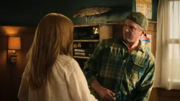 Chemise à manches longues en flanelle RedHead Brownsboro Brawny portée par George Walter (Marc Blucas) dans l'épisode « Ma vie avec les garçons Walter » (S03E08).