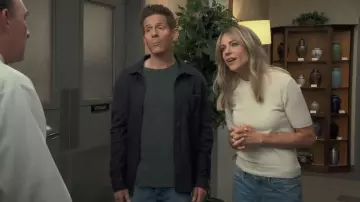 Vince Wool & Cashmere-Blend Short-Sleeve Sweater worn by Dee Reynolds (Kaitlin Olson) as seen in It's Always Sunny in Philadelphia (S18E02)