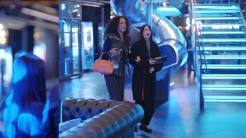 Sac Balenciaga Agneau Giant 12 Gold Hardware Town Rose Bombon Raspberry porté par Ava Dash dans Next Gen NYC (S02E07)