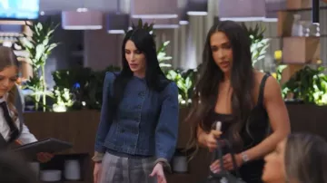 Pantalones de Emma Krikorian Bookworm usados por Georgia McCann como se ve en Next Gen NYC (T02E07)