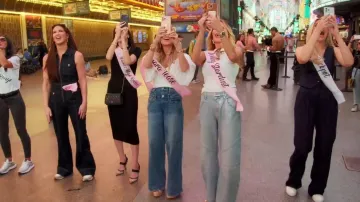 Jean EB Denim Frederic porté par Jennifer Pedranti dans l'épisode 7 de la saison 20 de The Real Housewives of Orange County.