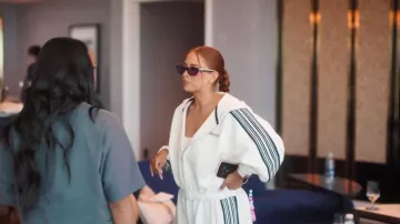 Iets frans… Sudadera con capucha y cremallera Harri con dobladillo abullonado y ribete, usada por Yris Palmer como se ve en The Girls: A Khloé Kardashian Project (S01E05)