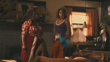 Pantalón bóxer Leyla de Fashion Nova usado por Raqueeba (Shoniqua Shandai) y visto en Diarra de Detroit (T02E05)