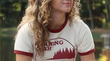 T-shirt Brec Bassinger Bad Counselors 2026