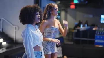 Falda Miaou Kira usada por Emira D'spain como se ve en Next Gen NYC (T02E08)