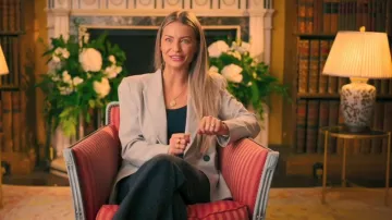 Chaqueta tipo blazer extragrande Sophia de Forever New usada por Sophie Tregaskiss, como se ve en Love Is Blind: UK (T03E09).