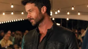 Chaqueta de cuero negra usada por Yancy Grey (Jack Schumacher) en Ransom Canyon (T02)