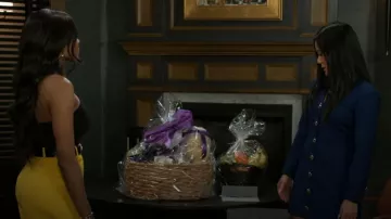 Vestido Ellie Wang Maude Club Kenny usado por Caroline Lee (Ellie Wang) como se ve en Beyond the Gates (T02E146)