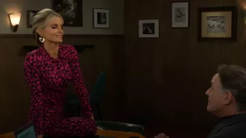 Mono Michele de Diane von Furstenberg usado por Vanessa McBride (Lauren Buglioli) como se ve en Beyond the Gates (T02E146).