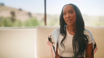 Camiseta de punto de mezcla de algodón bordada de Dolce&amp;Gabbana usada por Malika Haqq como se ve en The Girls: A Khloé Kardashian Project (T01E03)