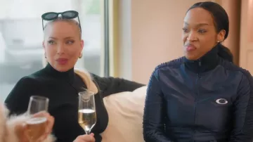 Vestido corto deportivo de Balenciaga usado por Khadijah Haqq McCray como se ve en The Girls: A Khloé Kardashian Project (T01E03)