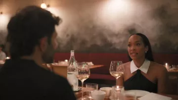 Minivestido de crepé de alta costura de Valentino Garavani usado por Malika Haqq, como se ve en The Girls: A Khloé Kardashian Project (T01E04).