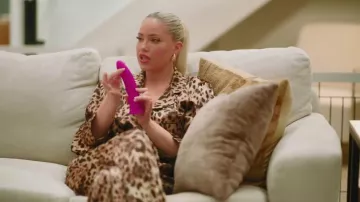 Top de pijama estampado de Dolce &amp; Gabbana para mujer, usado por Olivia Pierson, como se ve en The Girls: A Khloé Kardashian Project (T01E04).