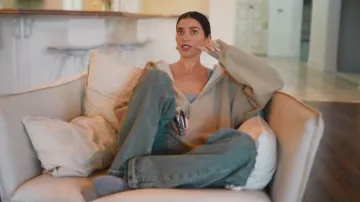 Sudadera con capucha holgada con cremallera frontal B+AB usada por Nicole Williams English como se ve en The Girls: A Khloé Kardashian Project (T01E04)
