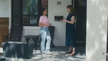 Haut en maille douce au toucher de Zara porté par Page Turner dans l'épisode « Love It or List It » (S21E10)