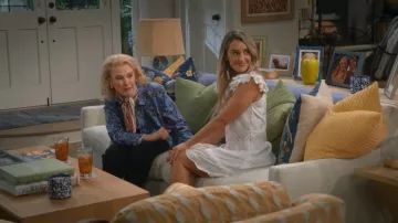 Minivestido camisero de algodón Alice + Olivia Meeko usado por Josie Murphy (Hannah Pilkes) como se ve en Leanne (T02E08)