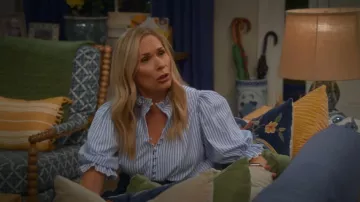 Blusa Selena de rayas azules Pomander Place usada por Leanne (Leanne Morgan) tal como se ve en Leanne (S02E10)