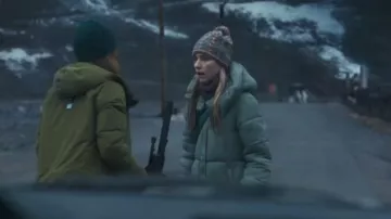 Tuque en laine Pachamama Women porté par Lauren Lyle tel que vu dans Vigil (S03E02)