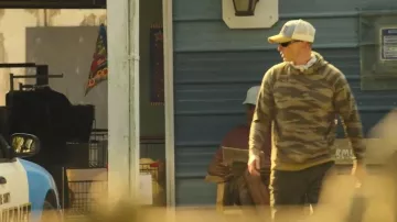 Casquette de baseball Lost Wando Outfitters portée par Rafe Cameron (Drew Starkey) telle que vue dans Outer Banks (S05E09)