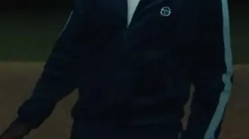 The Gentlemen S02 Benjamin Clementine Chaqueta de chándal usada por (Benjamin Clementine) en The Gentlemen (T02)