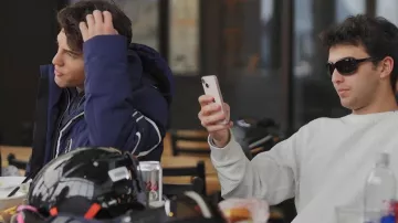 Veste de ski Bogner Felian-D Down portée par Brooks Marks, telle que vue dans Next Gen NYC (S02E11)