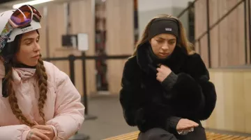 Bandeau en maille doublé de Patagonie porté par Gia Giudice, tel que vu dans Next Gen NYC (S02E11)
