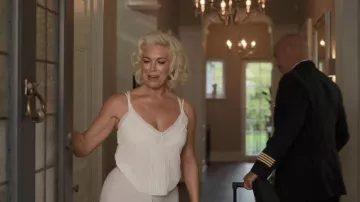 Pantalones de pierna ancha de lana y seda Max Mara Bronte usados por Rebecca Welton (Hannah Waddingham) como se ve en Ted Lasso (S04E05)