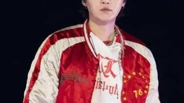 BTS ARIRANG Tour Toronto con Chaqueta de Satén Suga