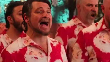 Colin From Accounts S03 Santa Claus Shirt