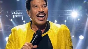 Yellow Leather Biker Jacket worn by Lionel Richie - Hello (Live at The Muny St Louis 08-29-2026)