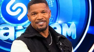 Black & White Jacket worn by (Jamie Foxx) in Beat Shazam (S08)