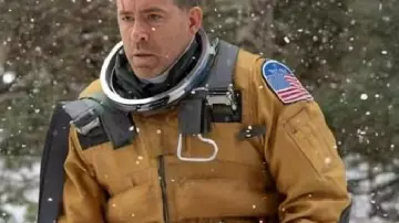 Yellow Jumpsuit worn by (Ryan Reynolds) in Mayday
