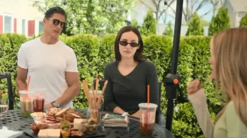 Gafas de sol Jimmy Fairly Emmy usadas por Ashtin Earle vistas en Earle se encuentra con el mundo (S01E08)