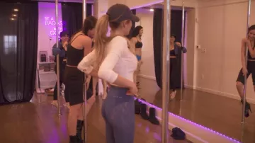 Leggings de encaje elástico Fleur Du Mal Le llevados por Alix Earle como se ve en Earle se encuentra con el mundo (S01E08)