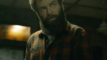 Red and Black Plaid Shirt worn by Nikolai Ustinov (Kenneth Branagh) in Mayday